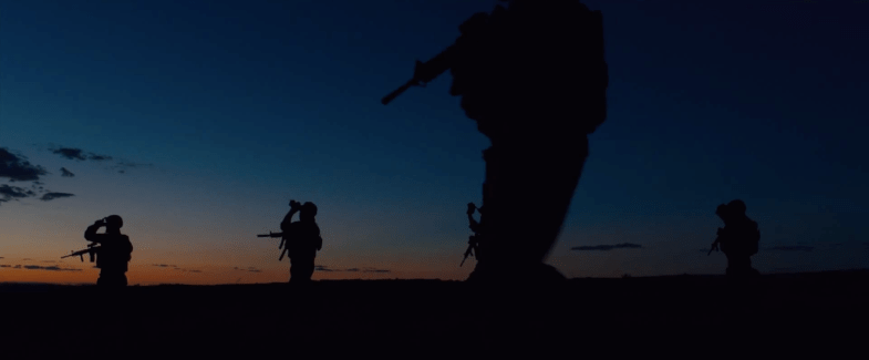 Sicario Sunset Silhouette Emily Blunt, Benicio del Toro, Josh Brolin, Daniel Kaluuya, Maximiliano Hernández, Victor Garber, Jon Bernthal, Jeffrey Donovan, Raoul Trujillo, Julio Cedillo, Denis Villeneuve