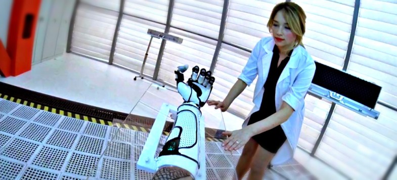 hardcore-henry-transplant-arm-sharlto-copley-danila-kozlovsky-haley-bennett-tim-roth-andrei-dementiev-svetlana-ustinova-darya-charusha-oleg-poddubnyy