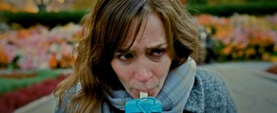 the-girl-on-the-train-water-bottle-hack-emily-blunt-rebecca-ferguson-haley-bennett-justin-theroux-luke-evans-allison-janney-edgar-ramirez-lisa-kudrow-laura-prepon-tate-taylor